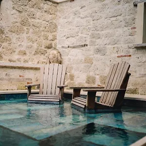 Suare Otel